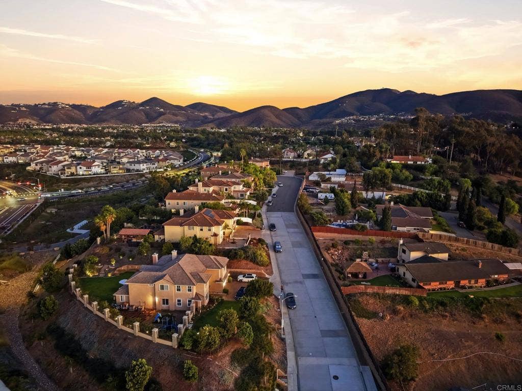 781 Joy Court, San Marcos, CA 92078 781 Joy Court, San Marcos, CA 92078