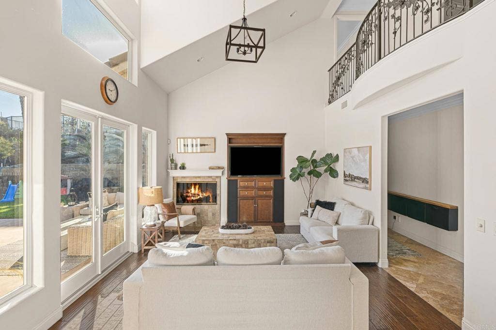 781 Joy Court, San Marcos, CA 92078 781 Joy Court, San Marcos, CA 92078