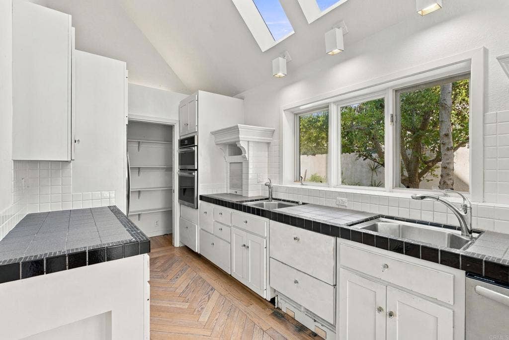 4616 Rancho Reposo, Del Mar, CA 92014 Kitchen