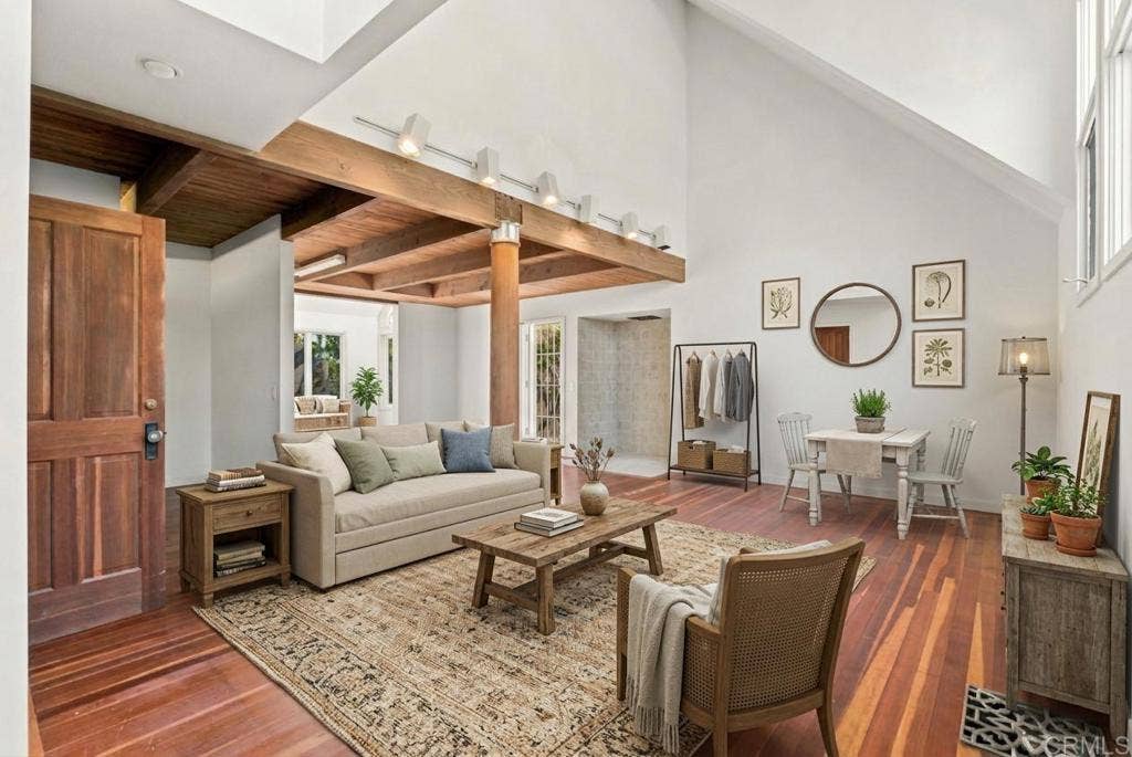 4616 Rancho Reposo, Del Mar, CA 92014 Virtually staged studio
