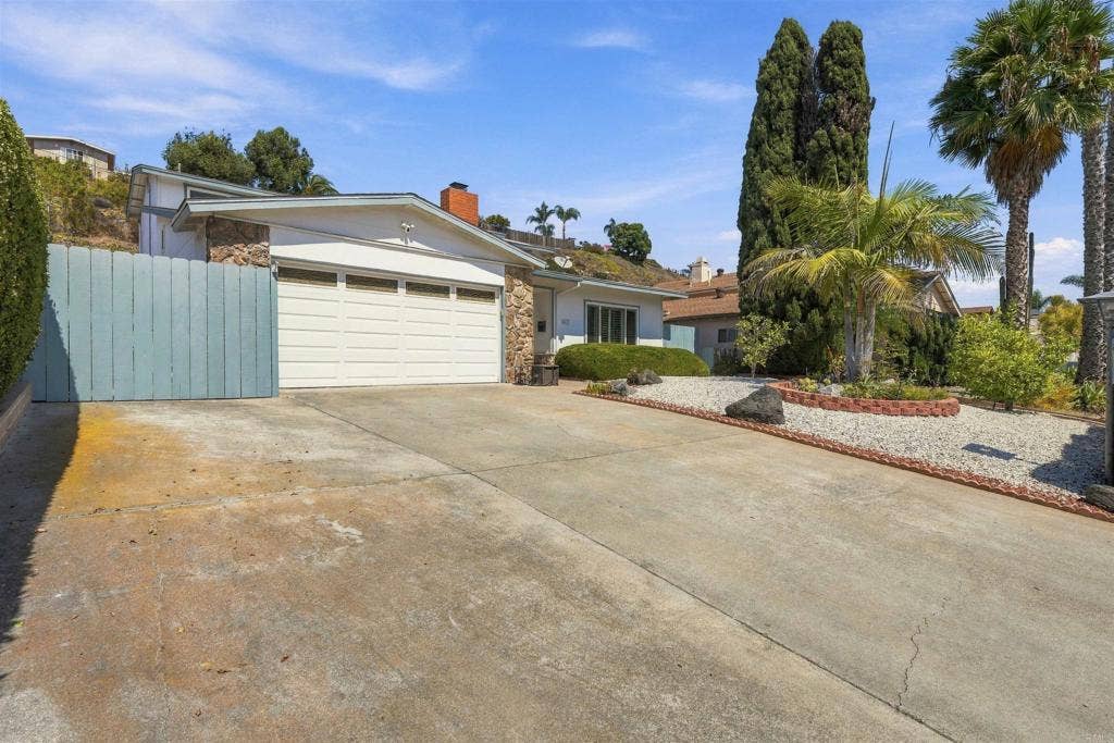 5442 Burford Street, San Diego, CA 92111 5442 Burford Street, San Diego, CA 92111