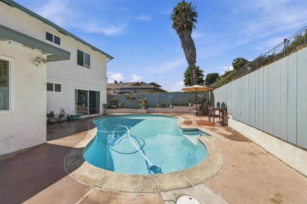 5442 Burford Street, San Diego, CA 92111 5442 Burford Street, San Diego, CA 92111