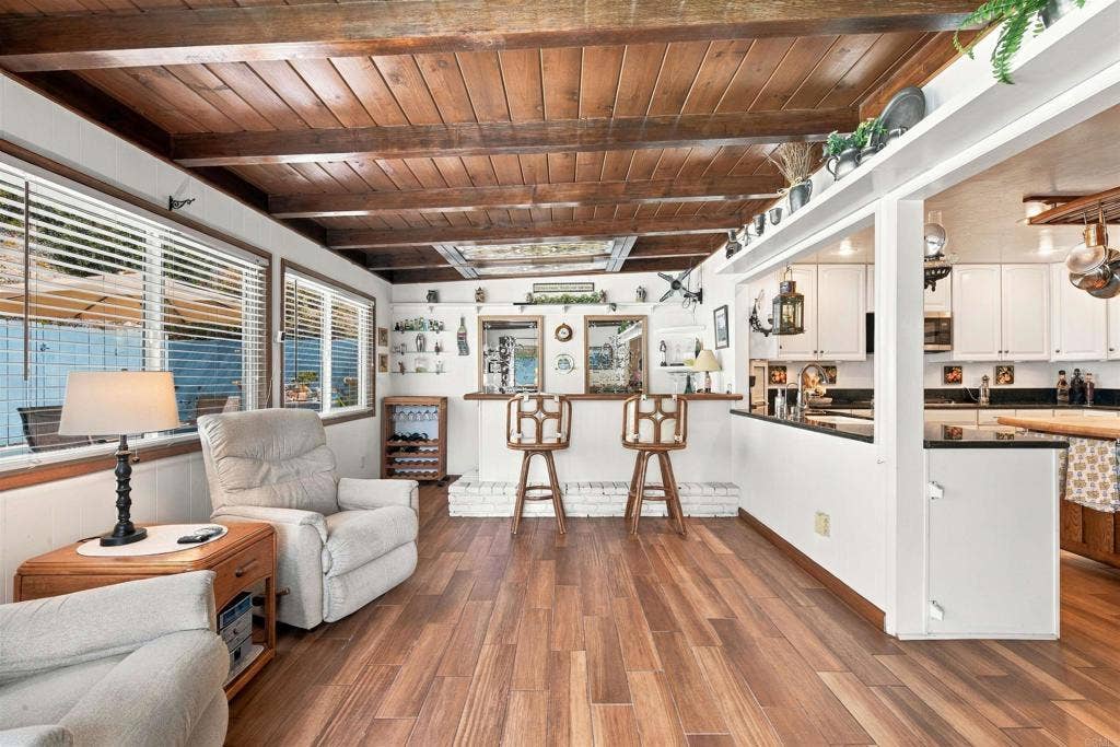 5442 Burford Street, San Diego, CA 92111 5442 Burford Street, San Diego, CA 92111