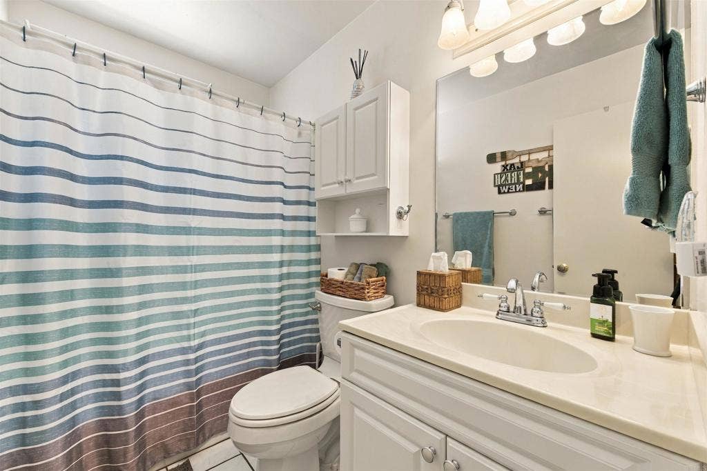 5442 Burford Street, San Diego, CA 92111 5442 Burford Street, San Diego, CA 92111