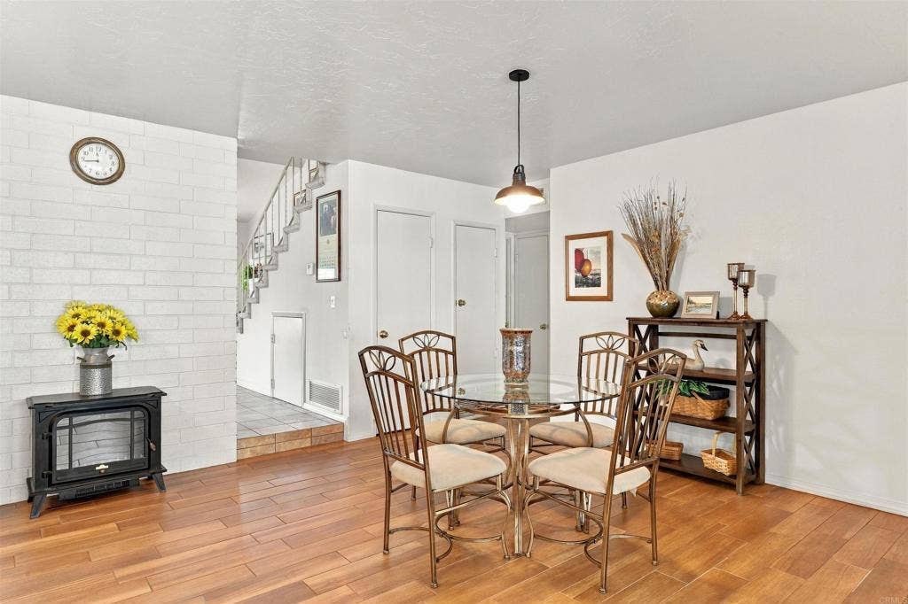 5442 Burford Street, San Diego, CA 92111 5442 Burford Street, San Diego, CA 92111