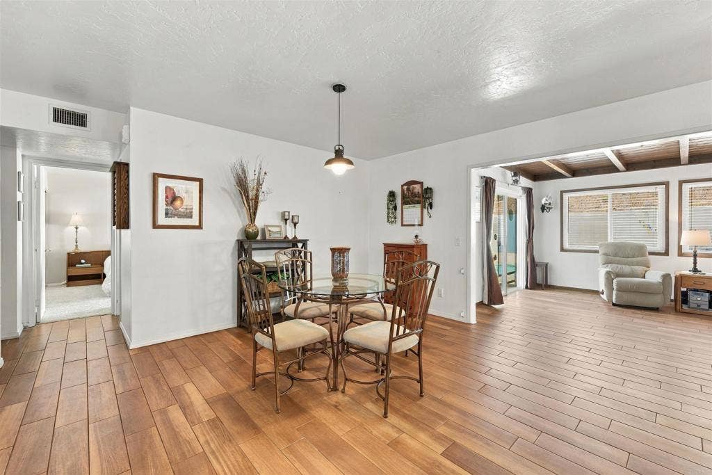 5442 Burford Street, San Diego, CA 92111 5442 Burford Street, San Diego, CA 92111