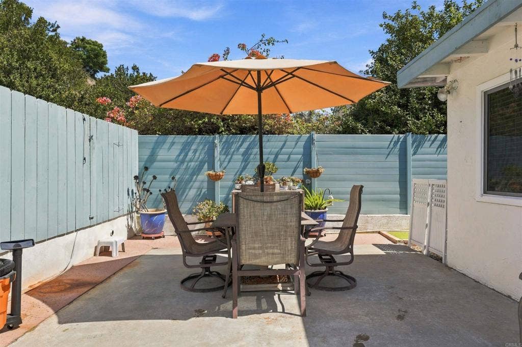 5442 Burford Street, San Diego, CA 92111 5442 Burford Street, San Diego, CA 92111