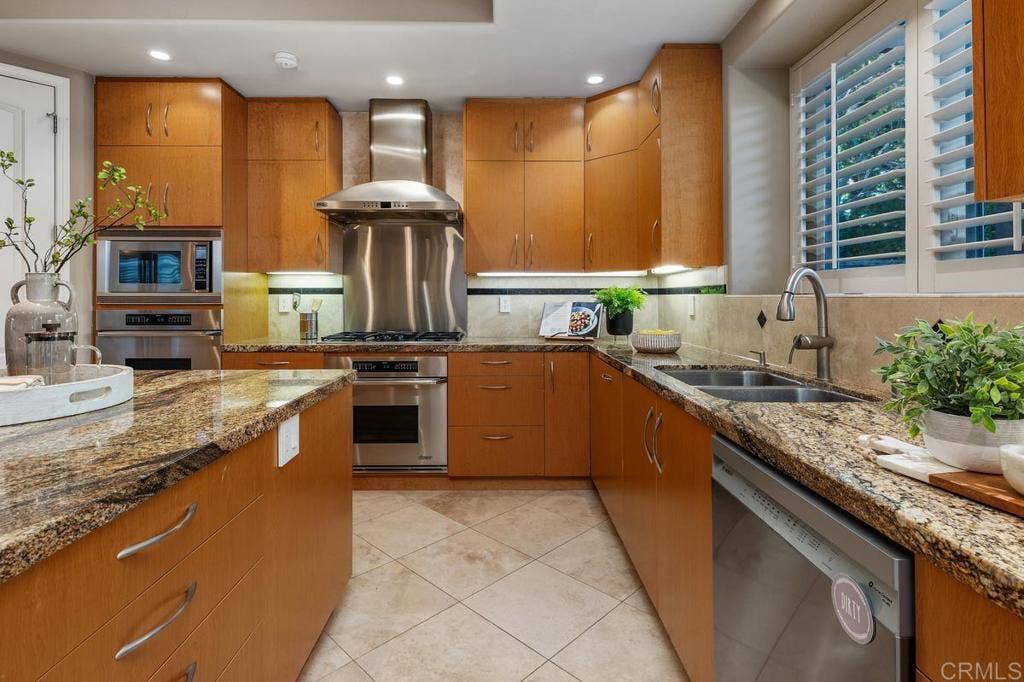 12755 Fairbrook Rd, San Diego, CA 92131 Kitchen
