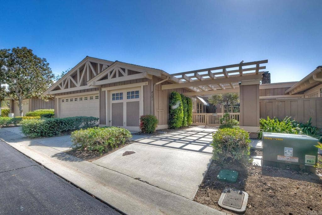 8691 Circle R Course Lane, Escondido, CA 92026 8691 Circle R Course Lane, Escondido, CA 92026