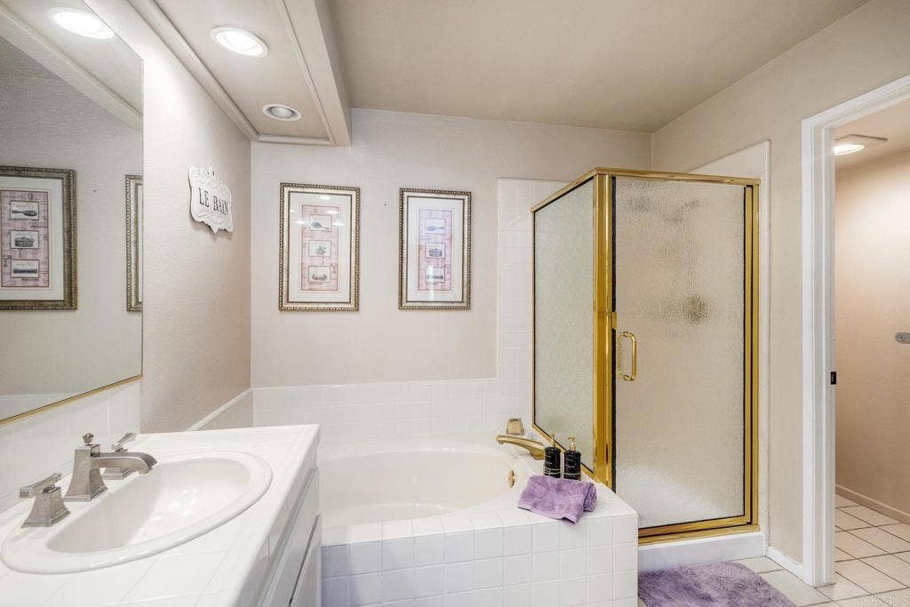 8559 Circle R Valley Lane, Escondido, CA 92026 8559 Circle R Valley Lane, Escondido, CA 92026