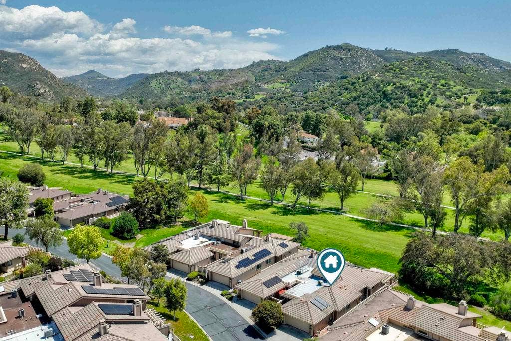 8559 Circle R Valley Lane, Escondido, CA 92026 8559 Circle R Valley Lane, Escondido, CA 92026