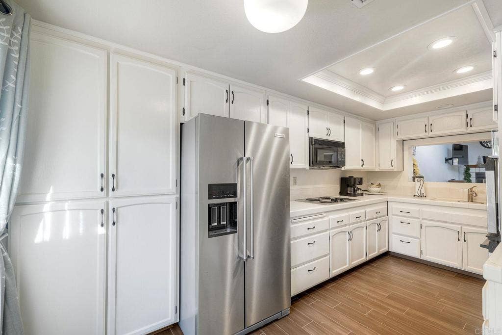 8559 Circle R Valley Lane, Escondido, CA 92026 8559 Circle R Valley Lane, Escondido, CA 92026