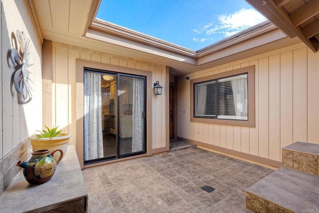 8559 Circle R Valley Lane, Escondido, CA 92026 8559 Circle R Valley Lane, Escondido, CA 92026