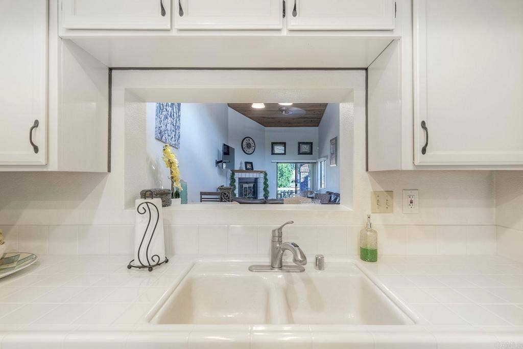 8559 Circle R Valley Lane, Escondido, CA 92026 8559 Circle R Valley Lane, Escondido, CA 92026