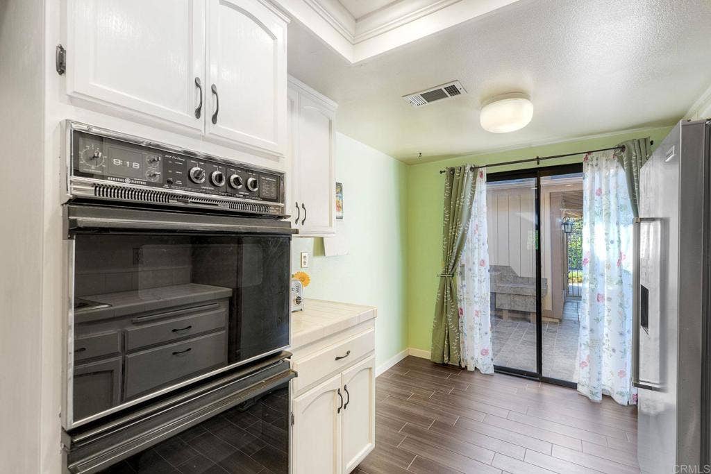 8559 Circle R Valley Lane, Escondido, CA 92026 8559 Circle R Valley Lane, Escondido, CA 92026