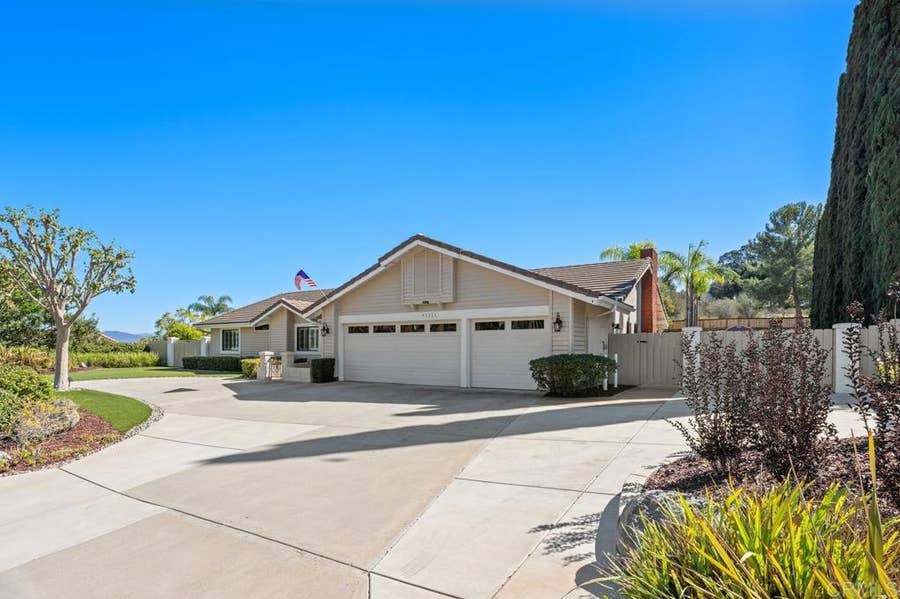 Property photo for 2321 Cortina Circle, Escondido, CA