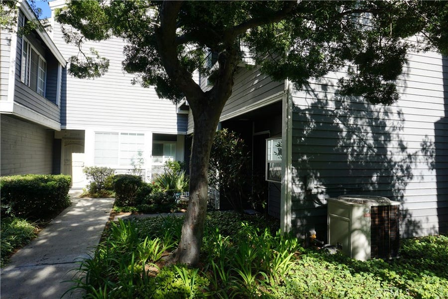 Property photo for 25391 Pine Creek Lane, Wilmington, CA