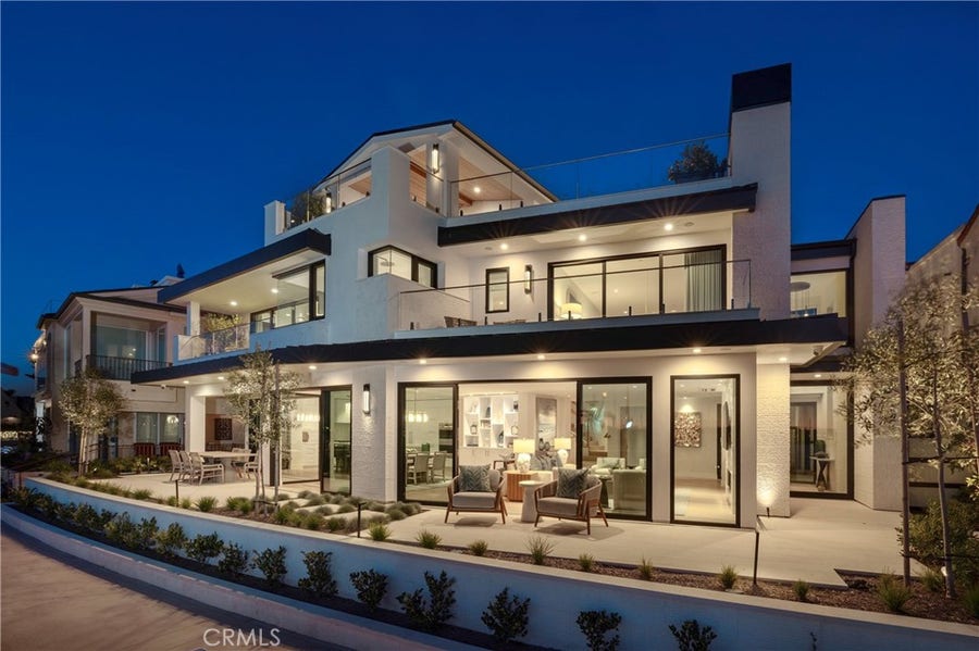 Property photo for 130 S Bay Front, Newport Beach, CA