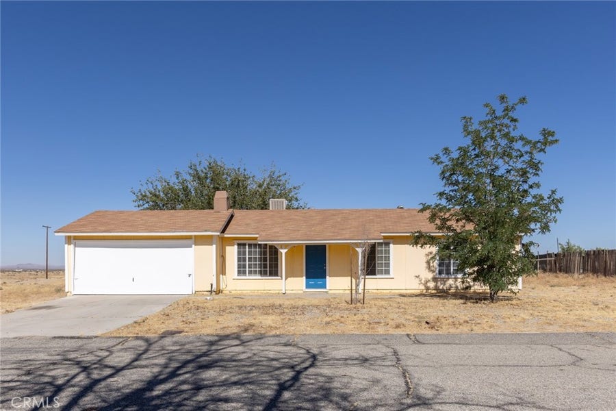 Property photo for 40712 179th E, Lancaster, CA