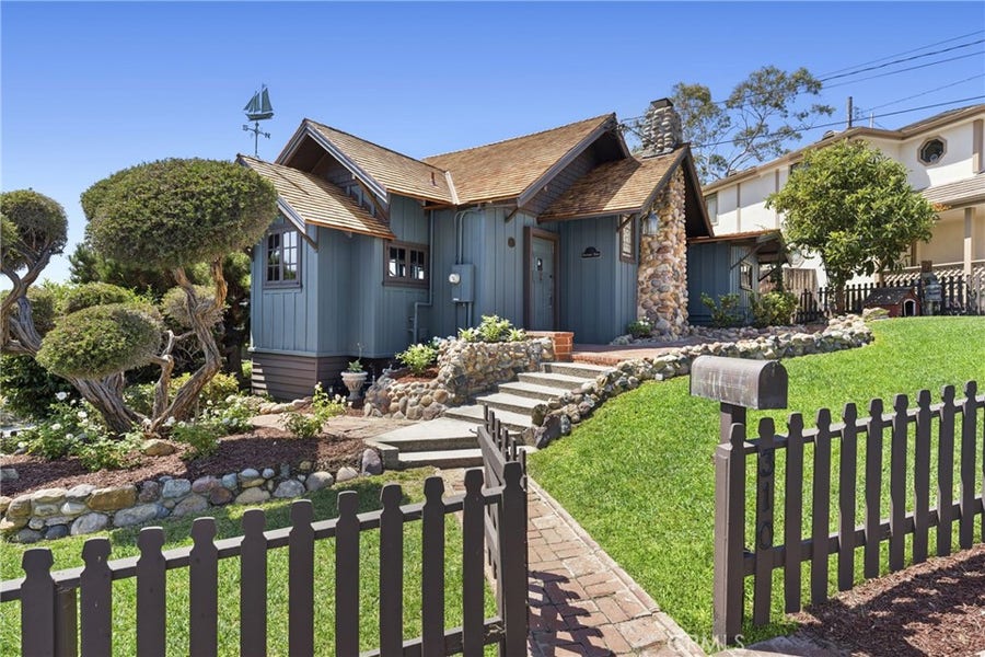 Property photo for 310 Hawthorne Road, Laguna Beach, CA