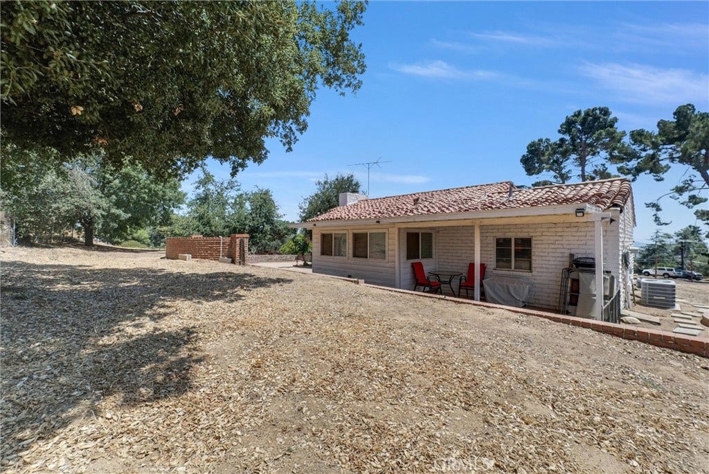 9300 Oak Glen, Beaumont, CA 92223 9300 Oak Glen, Beaumont, CA 92223