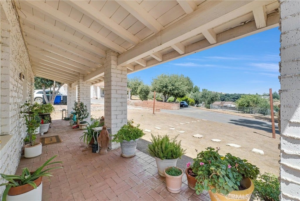 9300 Oak Glen, Beaumont, CA 92223 9300 Oak Glen, Beaumont, CA 92223
