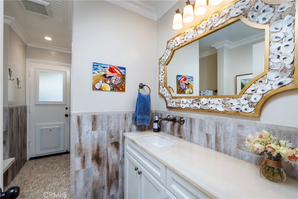 1114 E Balboa Boulevard, Newport Beach, CA 92661 1114 E Balboa Boulevard, Newport Beach, CA 92661