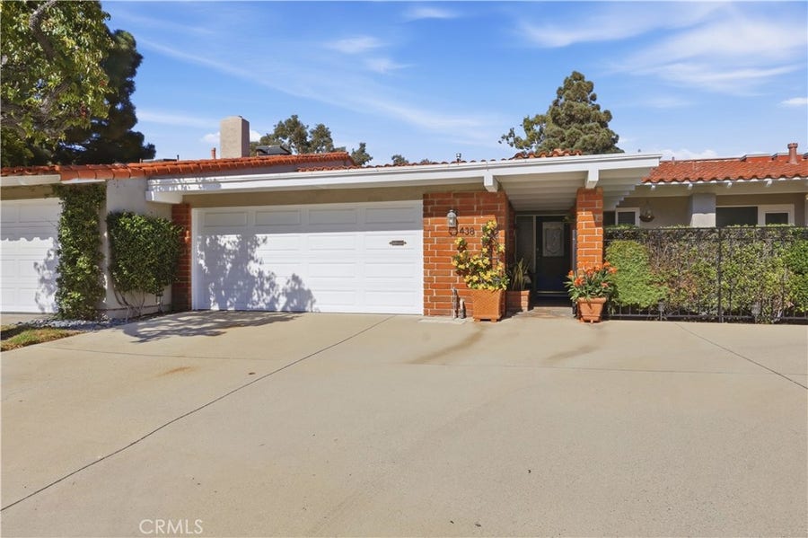 Property photo for 438 Vista Parada, Newport Beach, CA