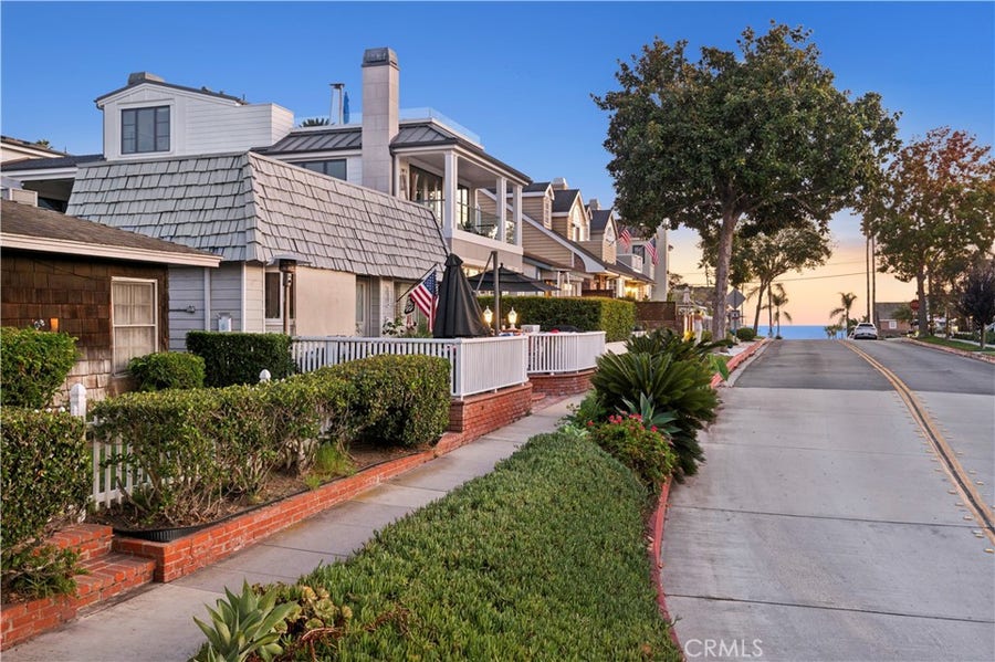 Property photo for 310 Fernleaf, Corona Del Mar, CA