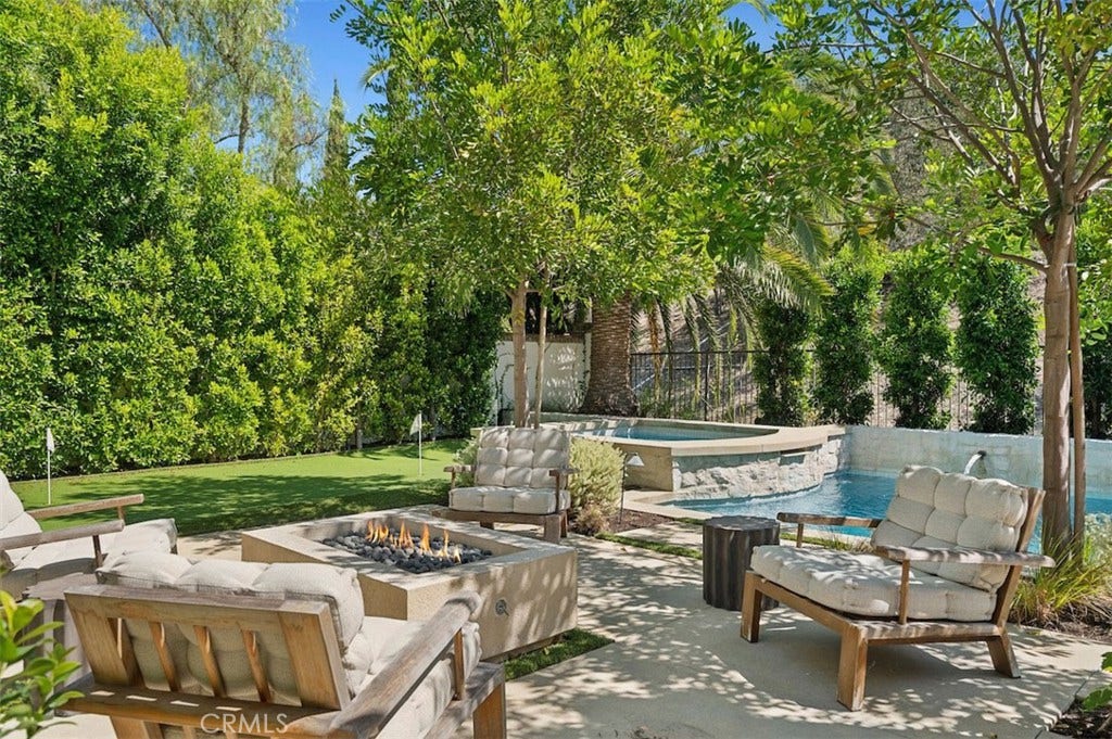 22 Vernal Spring, Irvine, CA 92603 22 Vernal Spring, Irvine, CA 92603