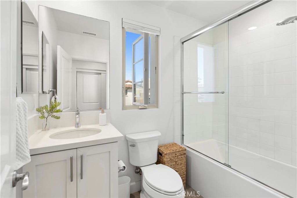 105 Via Galicia, San Clemente, CA 92672 105 Via Galicia, San Clemente, CA 92672