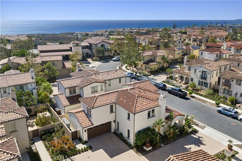 105 Via Galicia, San Clemente, CA 92672 105 Via Galicia, San Clemente, CA 92672