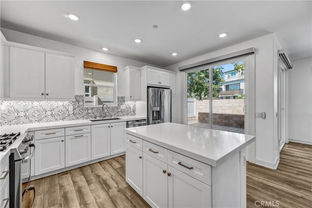 255 Siena, Lake Forest, CA 92630 255 Siena, Lake Forest, CA 92630