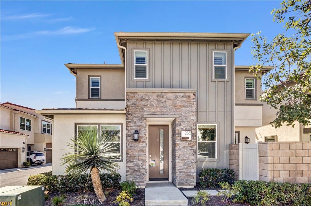 255 Siena, Lake Forest, CA 92630 255 Siena, Lake Forest, CA 92630