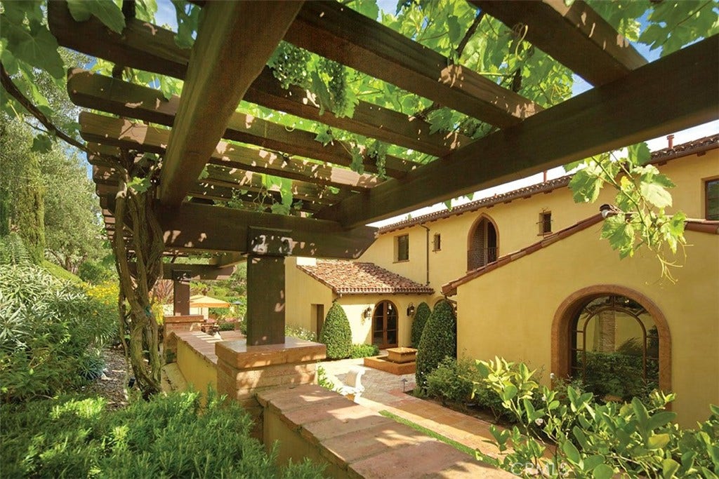 44 Copper Creek, Irvine, CA 92603 44 Copper Creek, Irvine, CA 92603