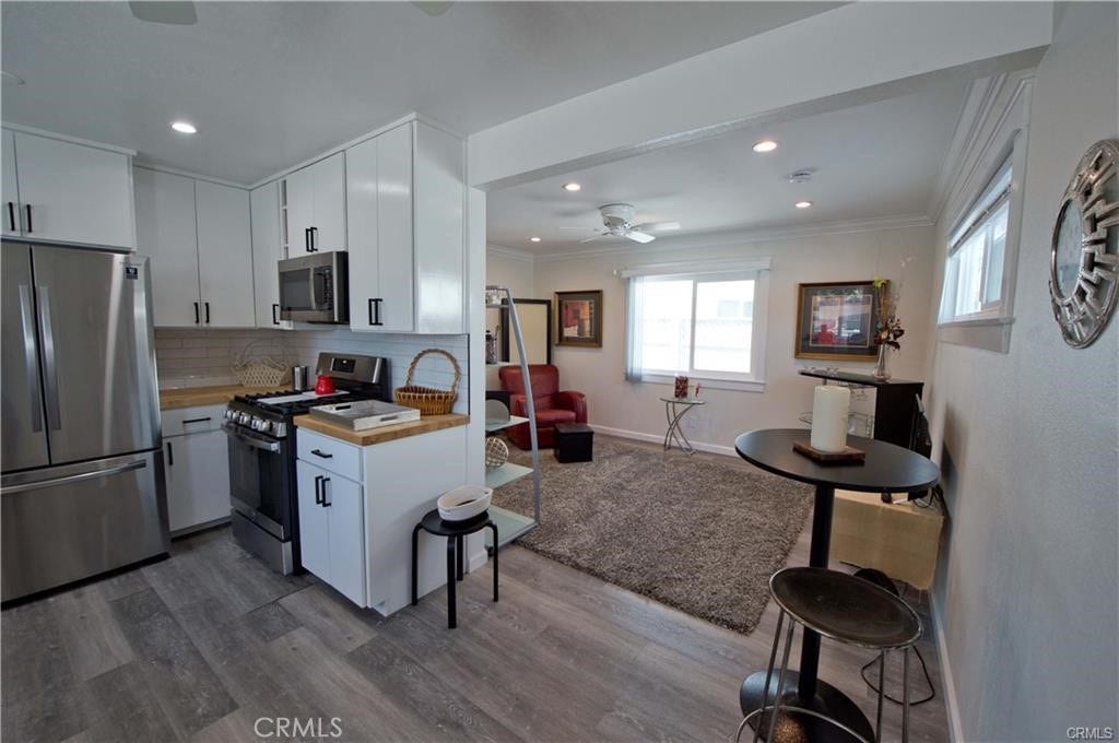 817 Calle Puente, San Clemente, CA 92672 817 Calle Puente, San Clemente, CA 92672