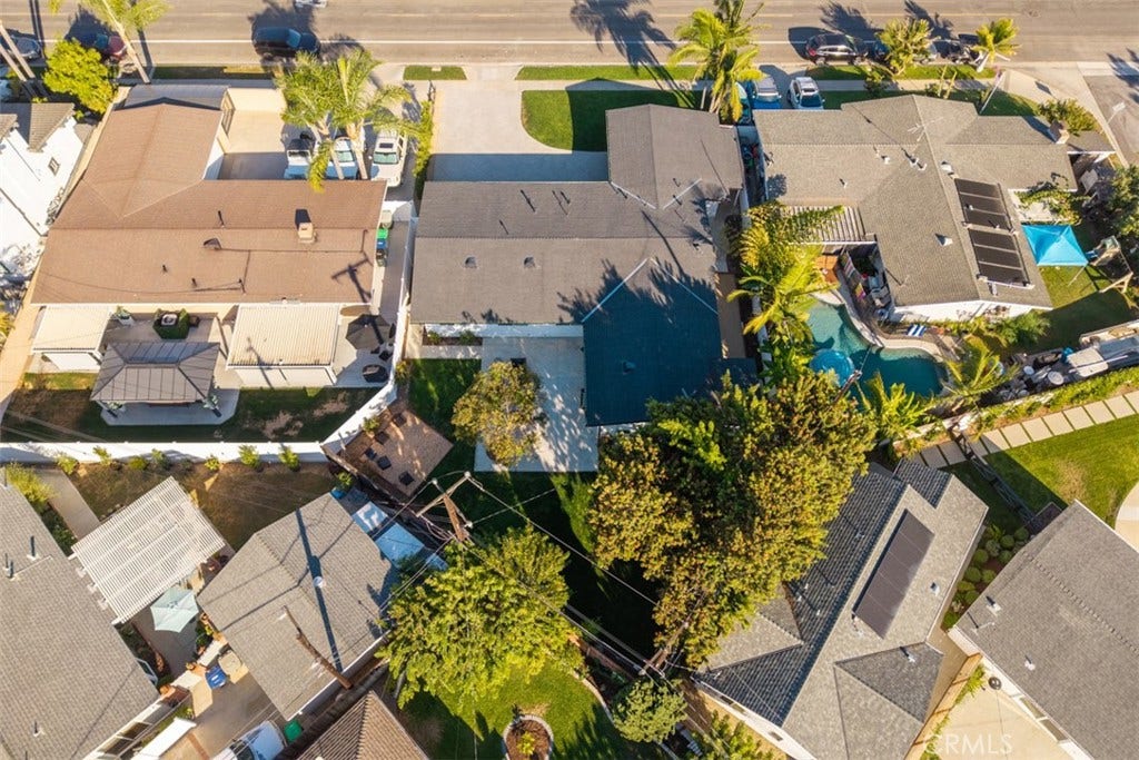 3107 Gibraltar, Costa Mesa, CA 92626