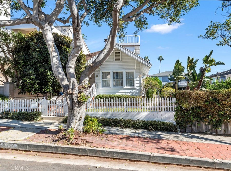 Property photo for 214 Dahlia, Corona Del Mar, CA