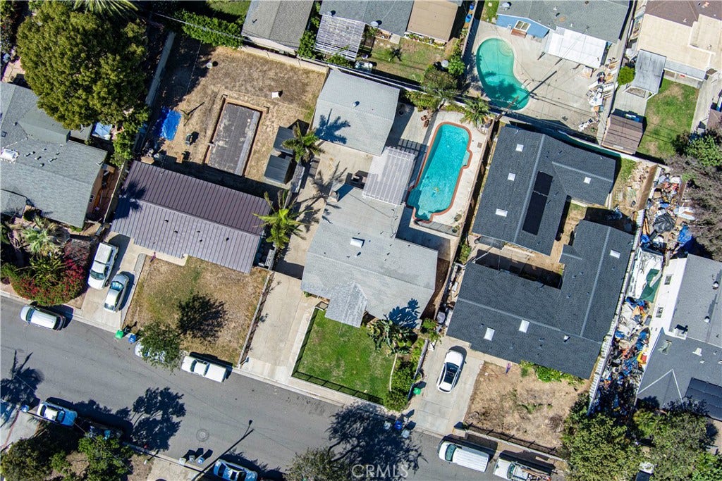 610 W Bay Street, Costa Mesa, CA 92627