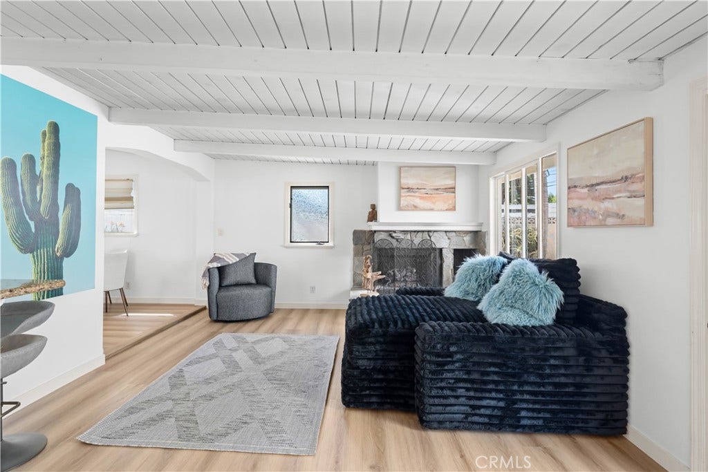 610 W Bay Street, Costa Mesa, CA 92627