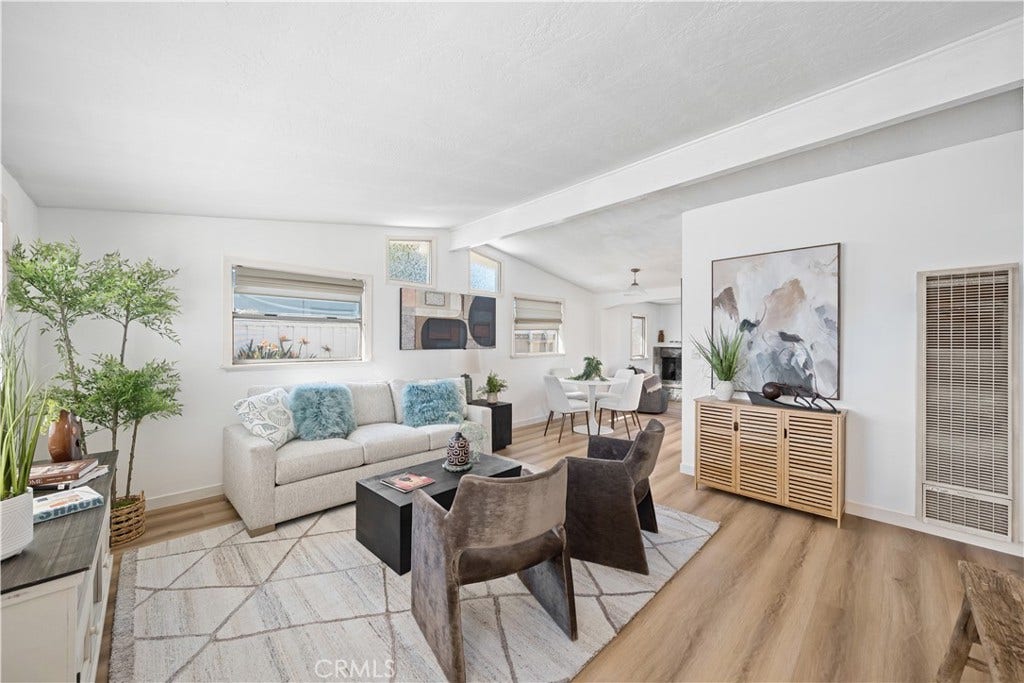 610 W Bay Street, Costa Mesa, CA 92627