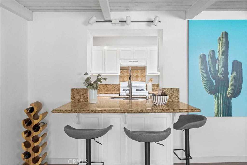 610 W Bay Street, Costa Mesa, CA 92627