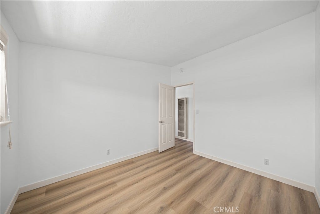 610 W Bay Street, Costa Mesa, CA 92627