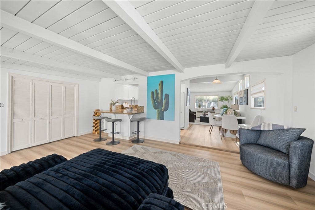 610 W Bay Street, Costa Mesa, CA 92627