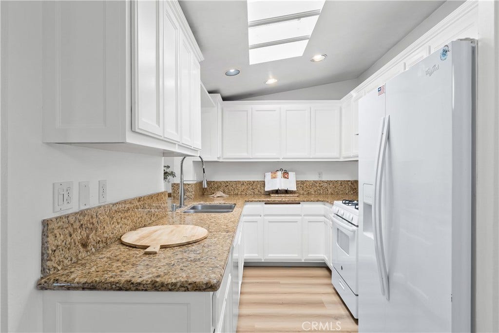610 W Bay Street, Costa Mesa, CA 92627