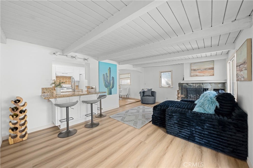 610 W Bay Street, Costa Mesa, CA 92627