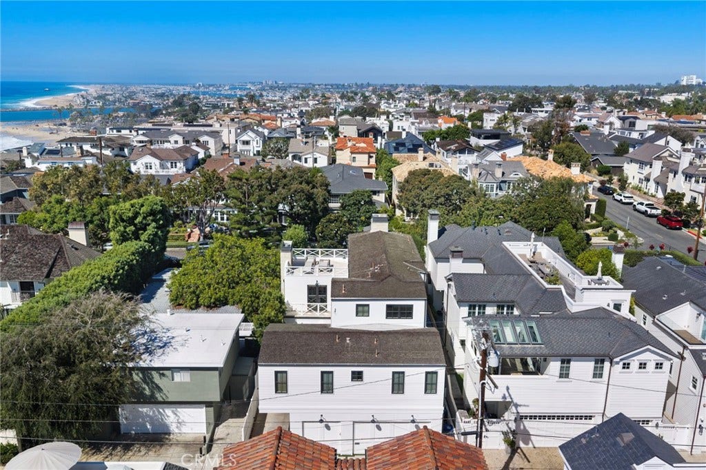 226 Poinsettia Avenue, Corona Del Mar, CA 92625 226 Poinsettia Avenue, Corona Del Mar, CA 92625