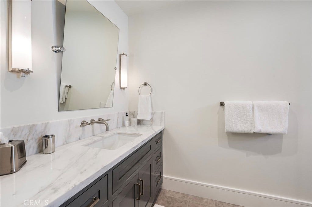226 Poinsettia Avenue, Corona Del Mar, CA 92625 226 Poinsettia Avenue, Corona Del Mar, CA 92625