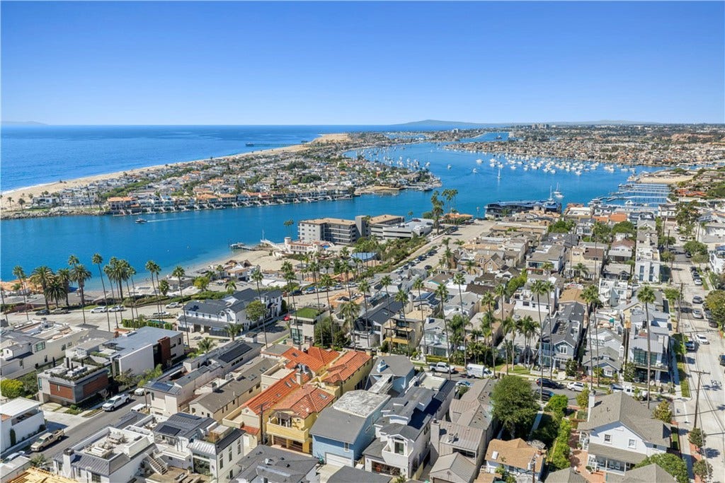 215 Goldenrod, Corona Del Mar, CA 92625