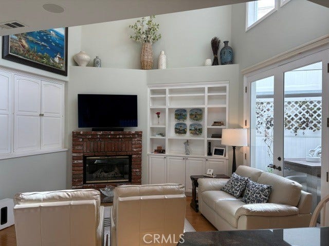 302 Ruby Avenue, Newport Beach, CA 92662 302 Ruby Avenue, Newport Beach, CA 92662